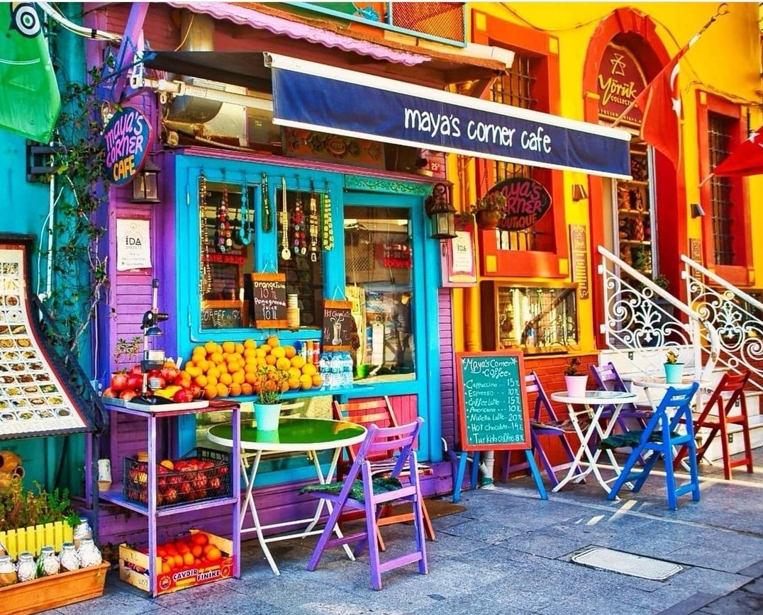 Istanbul Mayas Corner Cafe