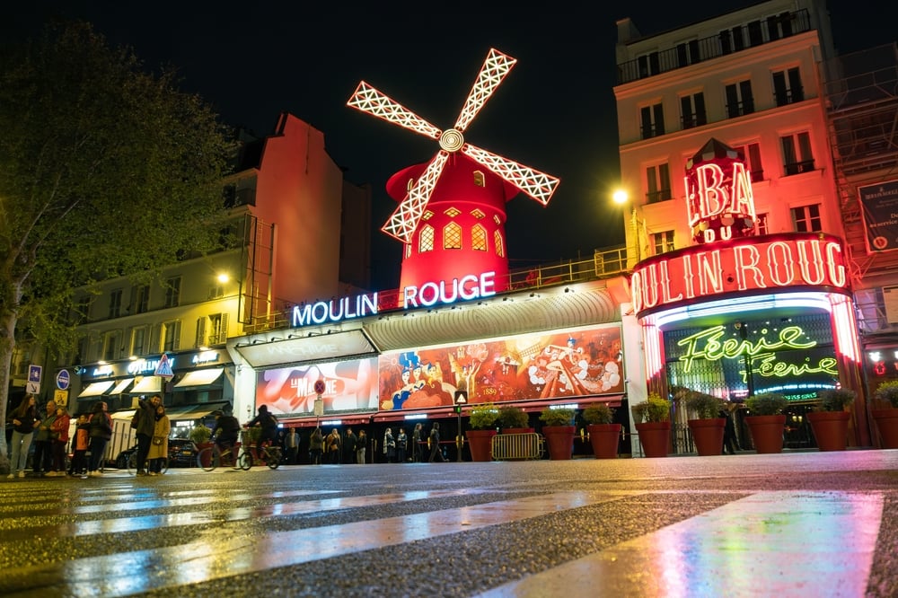 Paris Cabaret Show