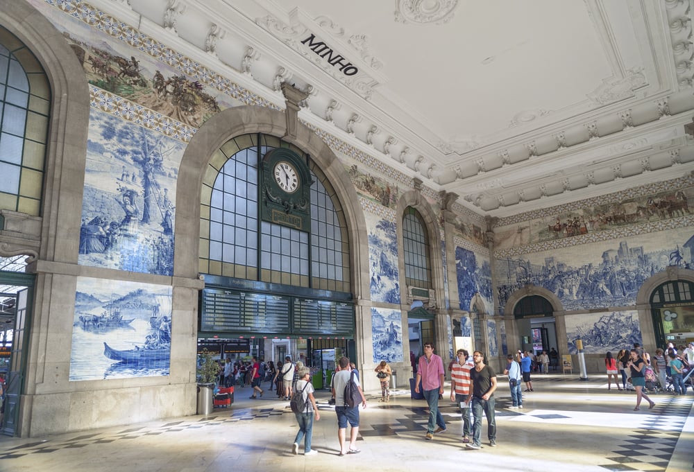 Porto Sao Bento Station