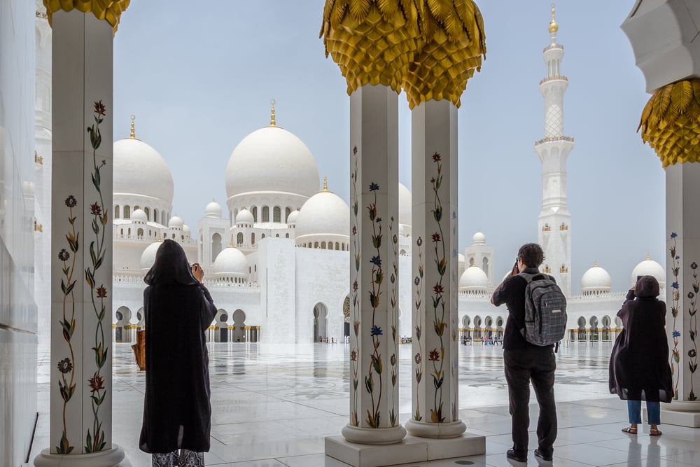 Shutterstock 1931327519