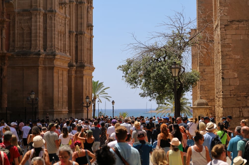 Shutterstock 2187732401 1