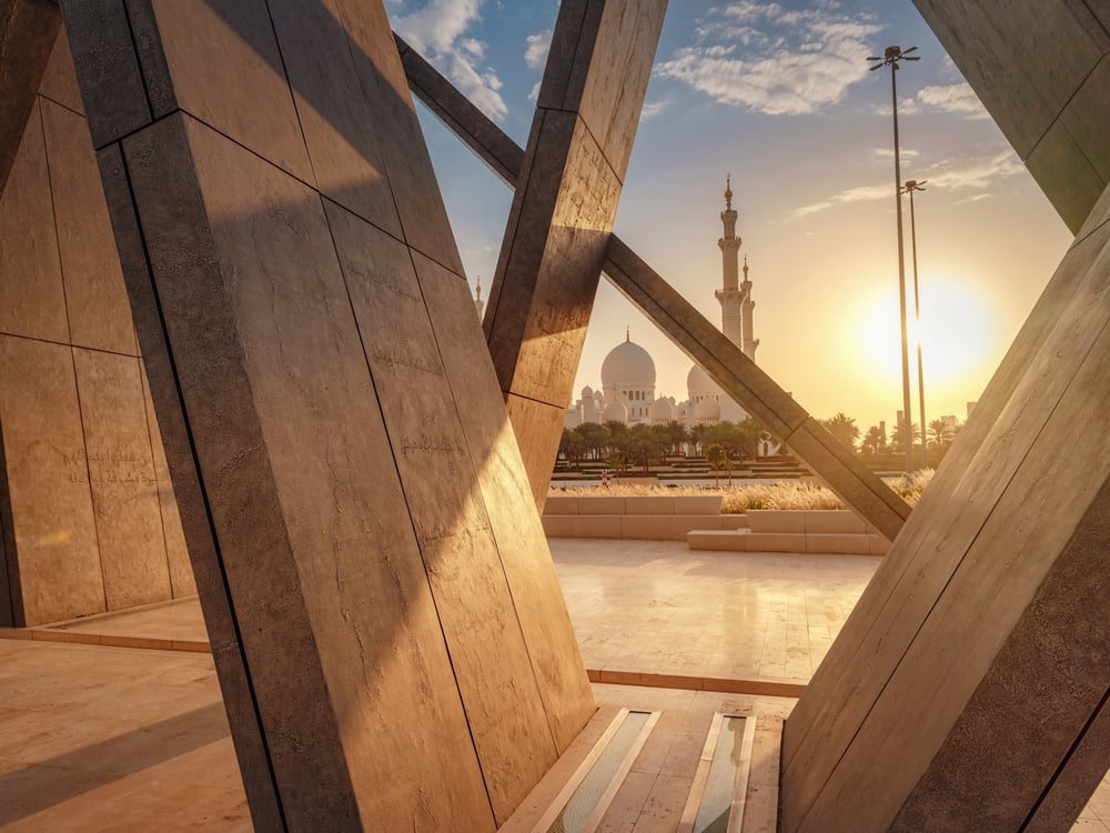 Shutterstock 2326774769