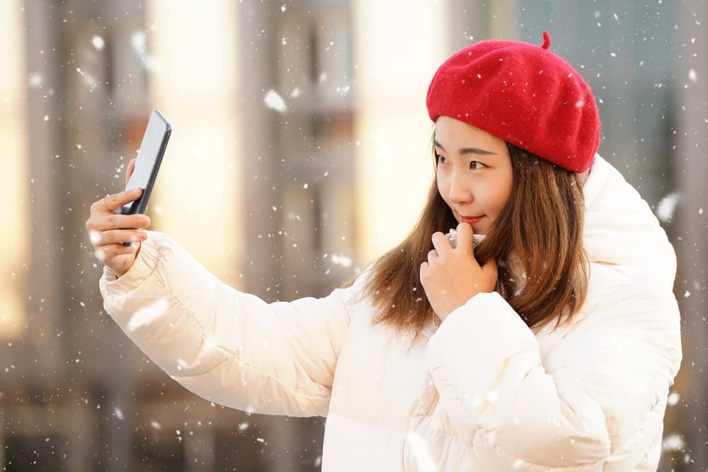 Shutterstock 2495889581