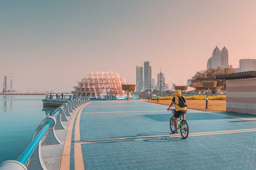 Shutterstock 2586079283