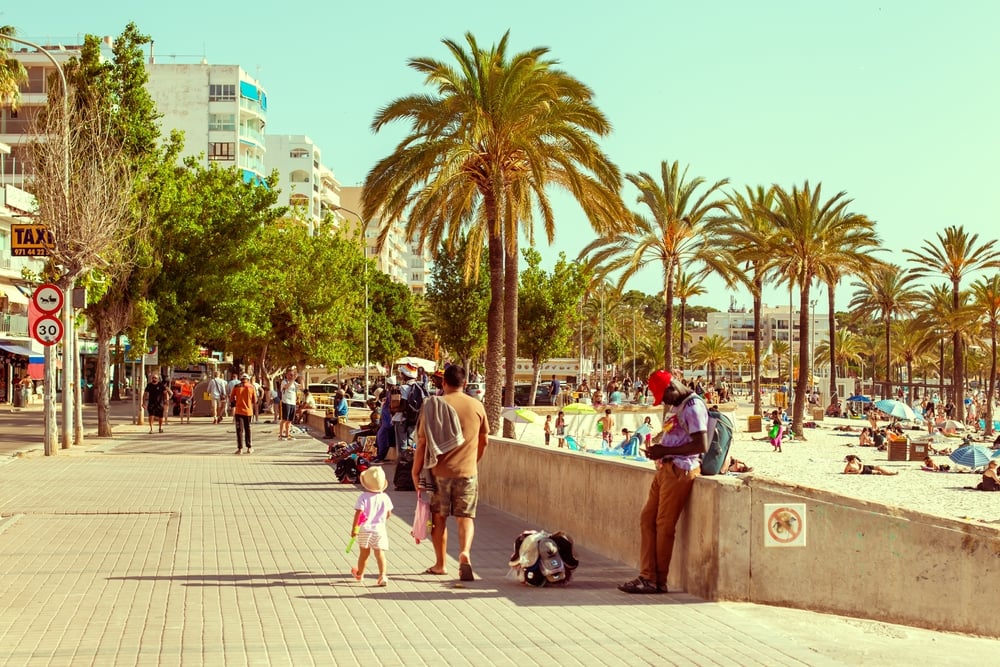 Shutterstock 2642097853