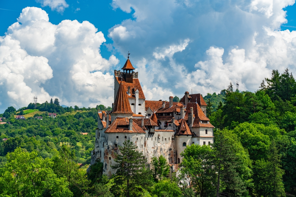 Guide to Visiting the Bran Castle near Brasov: Top Tours &#038; Tickets