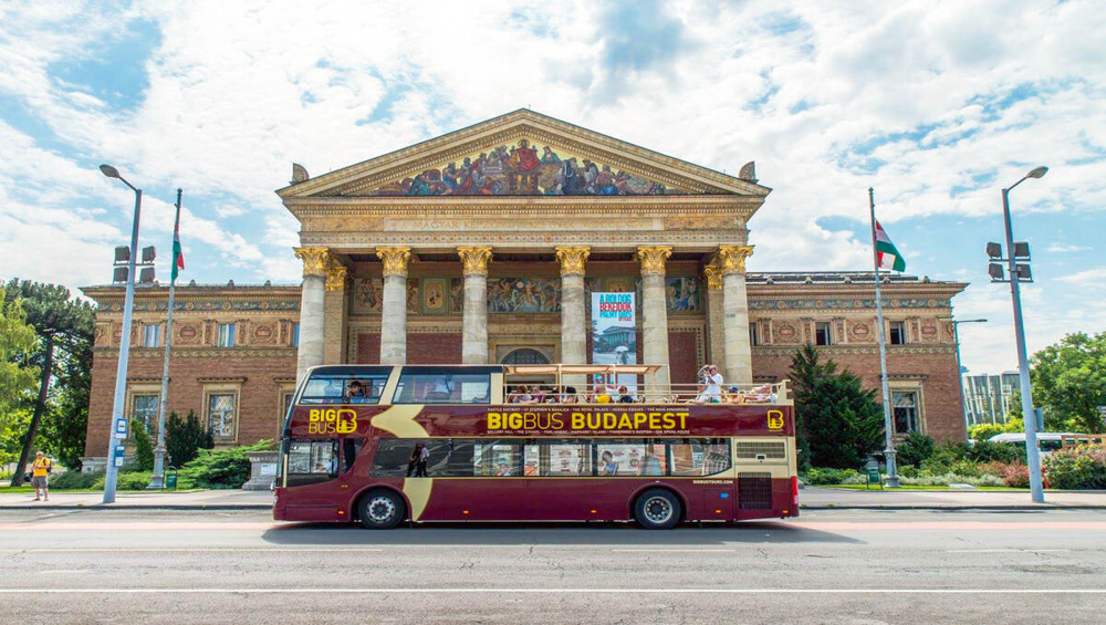 Budapest: 24-Hour Hop-on Hop-off Bus Tour with Danube Cruise