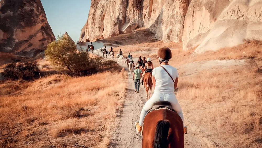 Cappadocia: 2-Hour Sunrise or Sunset Horseback Riding Tour
