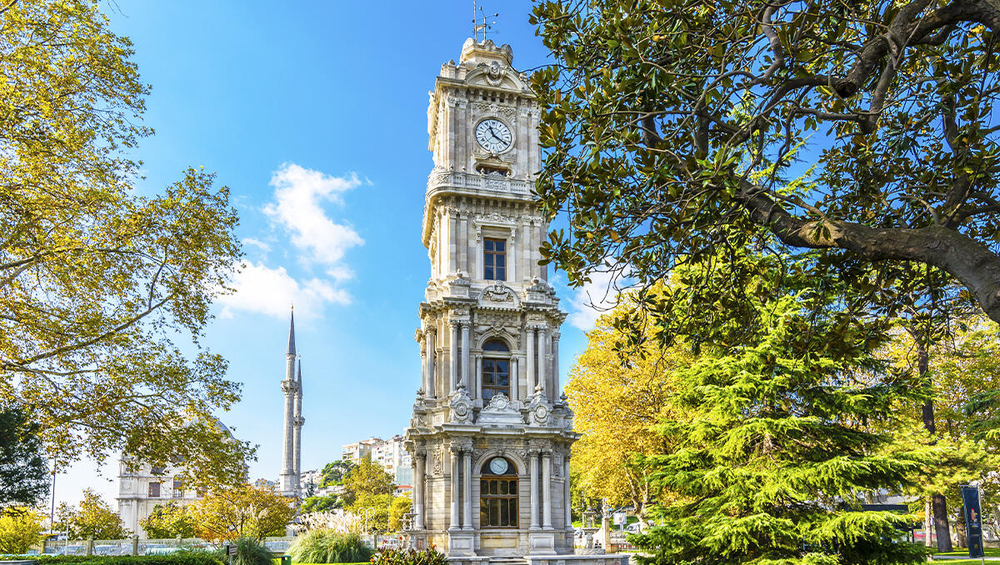 Dolmabahce Palace Tickets with Fast Track Entry & Audio Guide