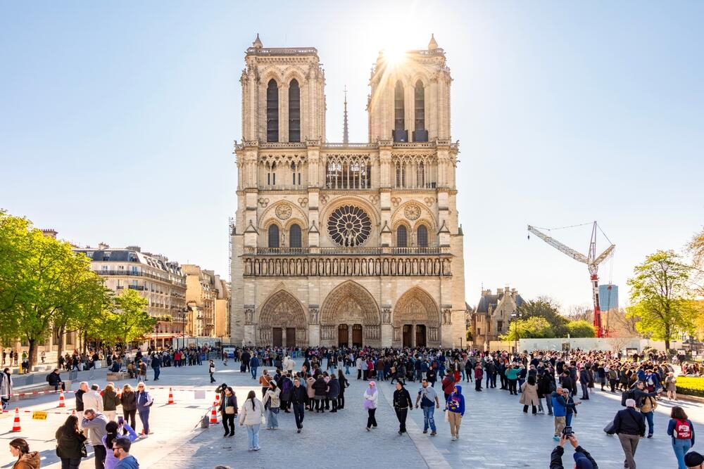 Notre Dame Cathedral Exterior Guided Tour