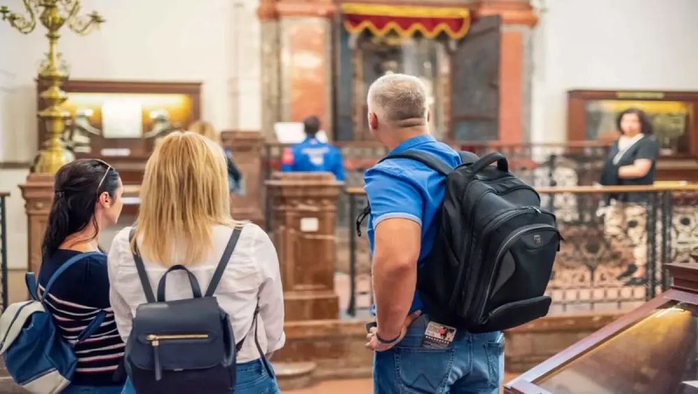 Prague Castle & Jewish Quarter – 2-Hour Walking Tour