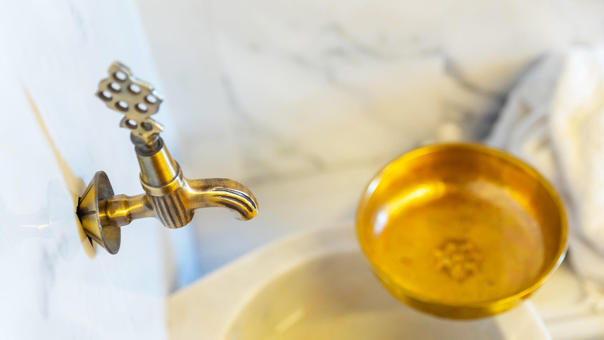Need to Know About Çemberlitaş Hamam