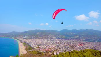 From Antalya: Alanya Paragliding with Cleopatra's Beach