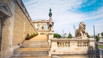 Budapest: 2.5-Hour Buda Castle District Walking Tour