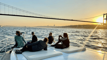Istanbul Bosphorus Yacht Cruise at Sunset with Snacks