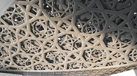 Louvre Abu Dhabi