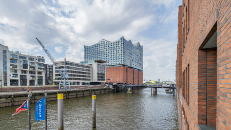  Elbphilharmonie Plaza