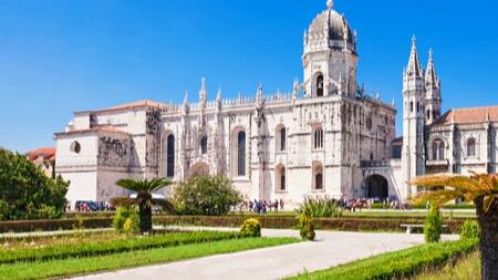  Jerónimos Monastery