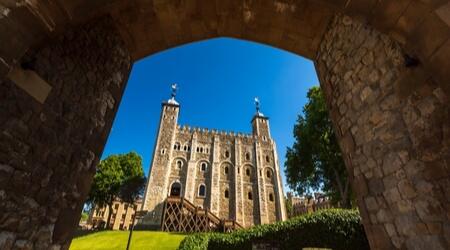  Tower of London