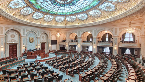 Bucharest: Palace of Parliament Guided Tour with Skip-the-Line Tickets