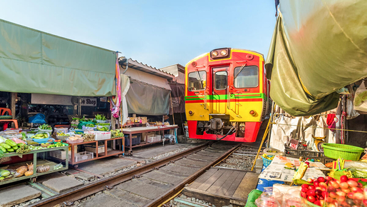 Damnoen Saduak & Maeklong Market Tour