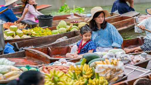 Damnoen Saduak & Maeklong Market Tour