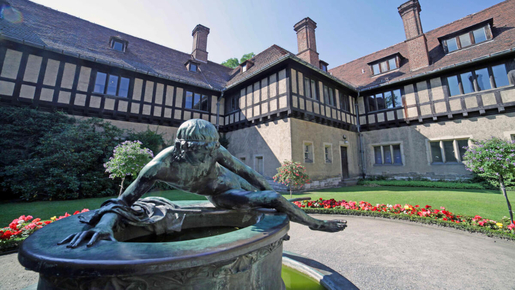 4-Hour Guided Walking Tour to Potsdam