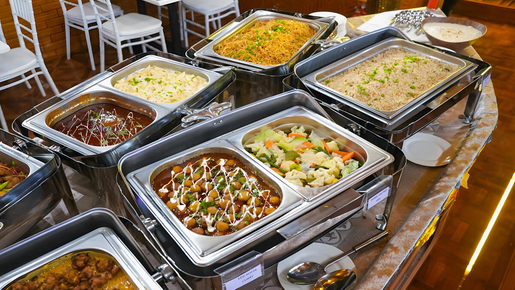 From Dubai Marina: Dhow Cruise with Dinner & Live Entertainment