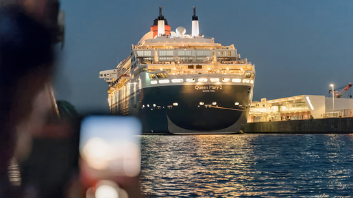 Evening Lights Speicherstadt & Harbor Cruise