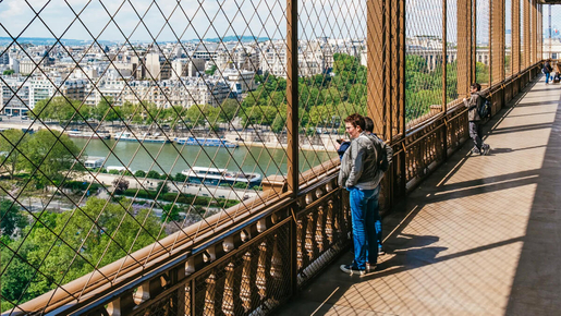 Eiffel Tower Guided Tour with Elevator Access to the Second Floor