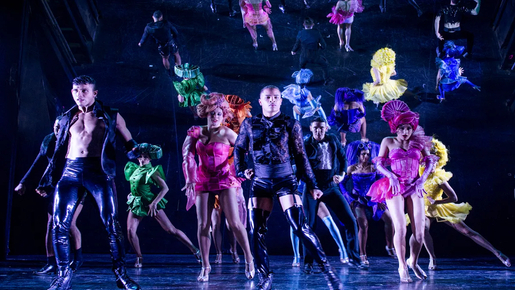 Paradis Latin Show with Optional Champagne