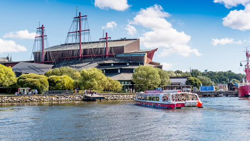 24-Hour Hop-On Hop-Off Bus