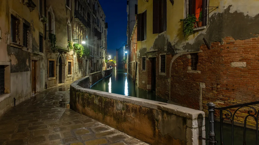 Underground Venice: Legends & Ghosts of Venice Guided Walking Tour