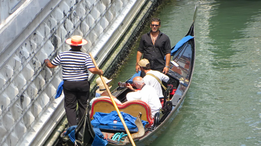 Venice Grand Canal Gondola Ride with Serenade