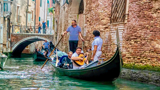 Venice Grand Canal Gondola Ride with Serenade