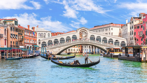 Venice Grand Canal Gondola Ride with Serenade