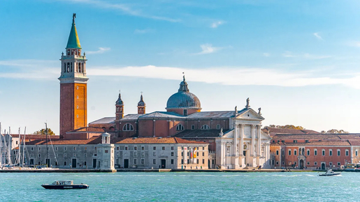 Venice Walking Tour with Grand Canal Gondola Ride