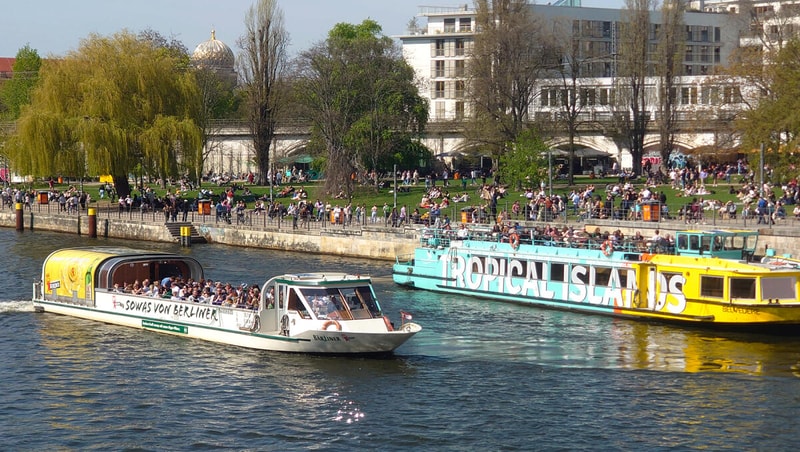 2.5-Hour East-Side-Tour Sightseeing Cruise in East Berlin City Pass