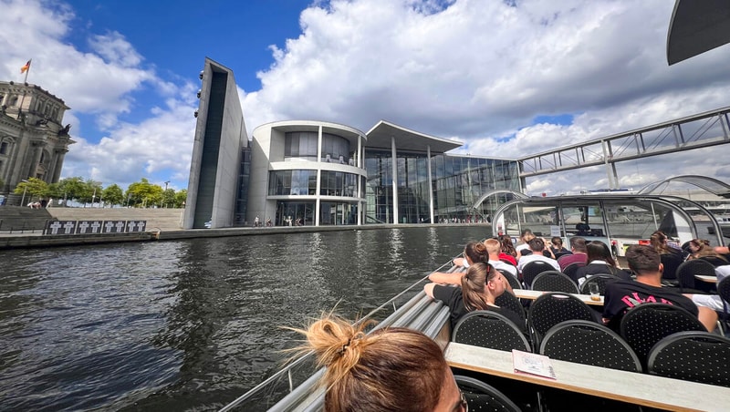 1 Hour Berlin City Highlights Cruise City Pass