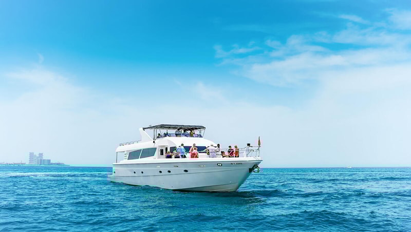 1-Hour Sightseeing Yacht Cruise City Pass