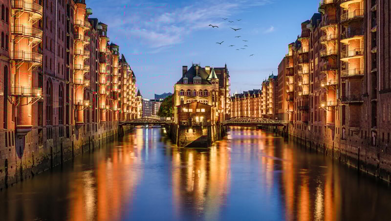 Evening Lights Speicherstadt & Harbor Cruise City Pass
