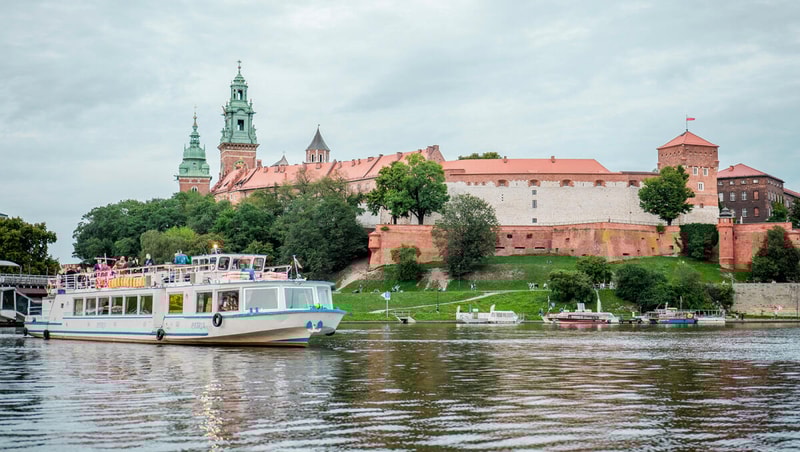 1-Hour Vistula River Sightseeing Cruise City Pass