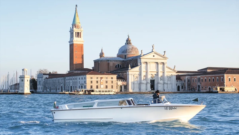 Shared Water Taxi Transfers: Venice Marco Polo Airport to/from Venice City City Pass