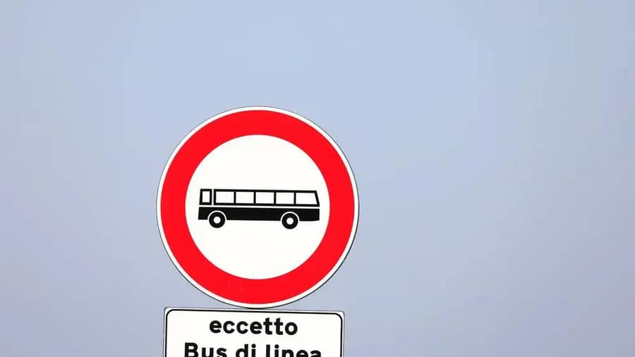 Getting Around in Florence – Buses, Trams and Tickets Made Simple
