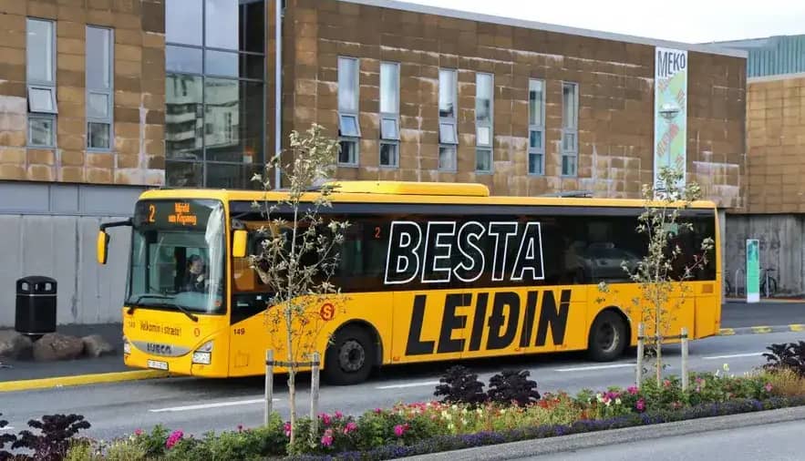 How to Use Public Bus System in Reykjavik: Tickets, Routes, Tips