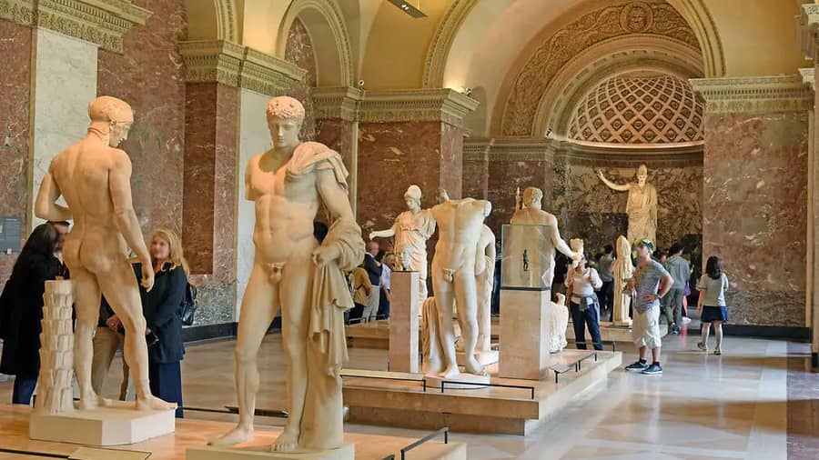 Paris Louvre Museum Masterpieces