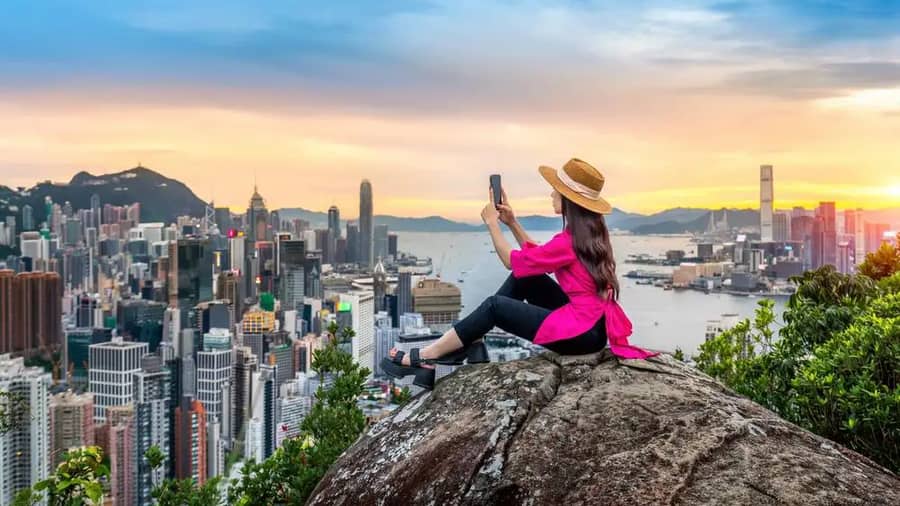 Shutterstock 2494328549