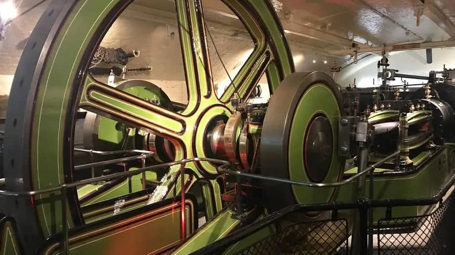 Shutterstock 762085111