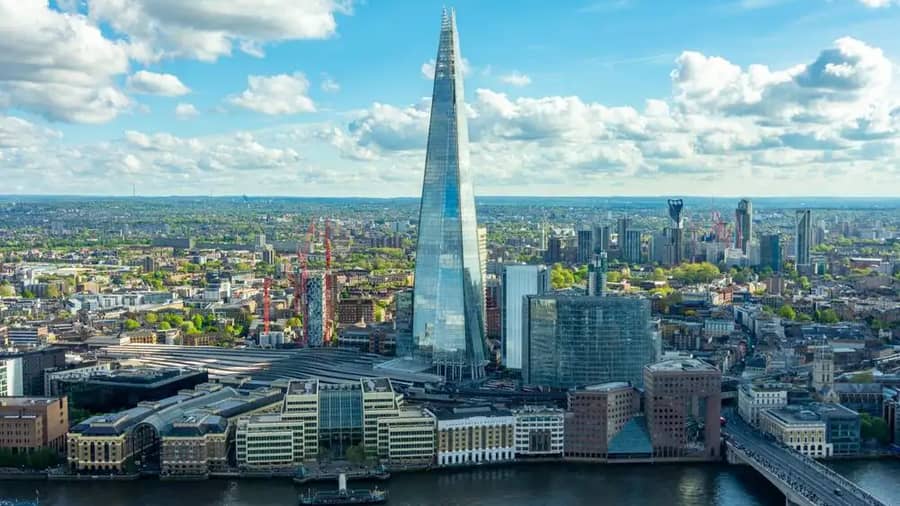 Shutterstock 2483497893