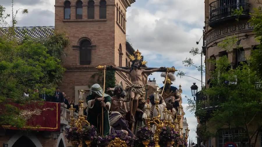 Shutterstock 2686618899